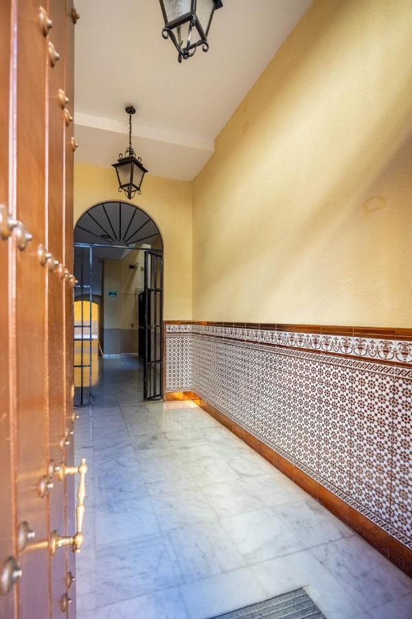 Slava Luxury Suite Sevilla Bagian luar foto